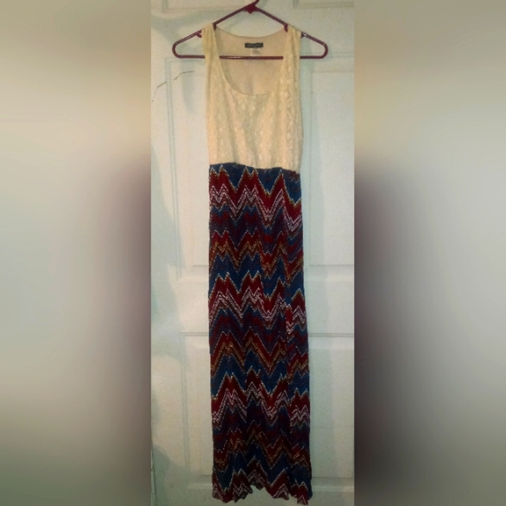Cantana Lace Maxi dress size L